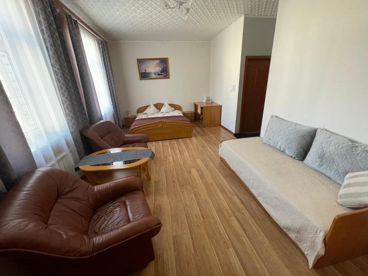 Hotel Saules Rati Daugavpils Esterno foto
