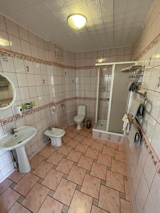 Hotel Saules Rati Daugavpils Esterno foto